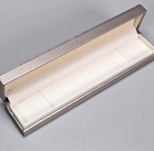 Oslo astuccio bracciale steso