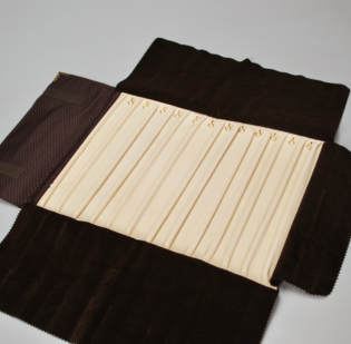 Mezzo Rotolo Terra 12 bracciali c/divisori con anellini