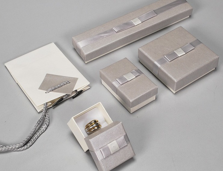 Serie Amburgo astucci per gioielli con sacchetto coordinato - 1 di 2