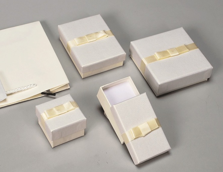 Serie Amburgo astucci per gioielli con sacchetto coordinato - 2 di 2