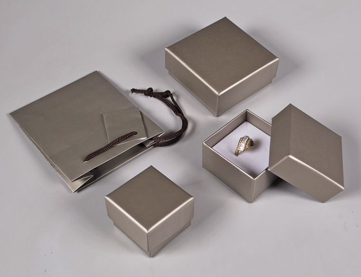 Serie Trento astucci per gioielli con sacchetto coordinato - 1 di 1